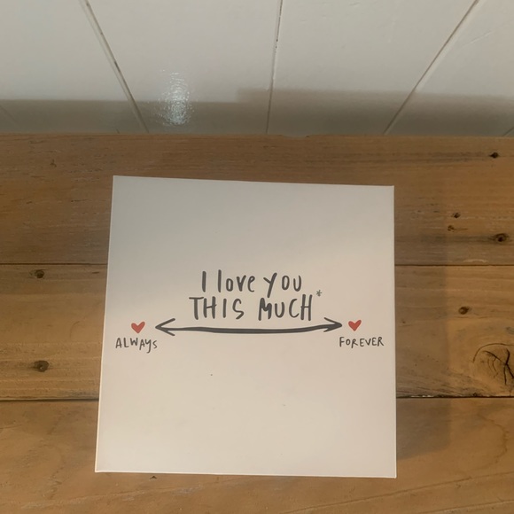 Cocosand | Baby Toddler NIB Headband Bow Flower Gift Set with Decorative Box - Picture 2 of 4